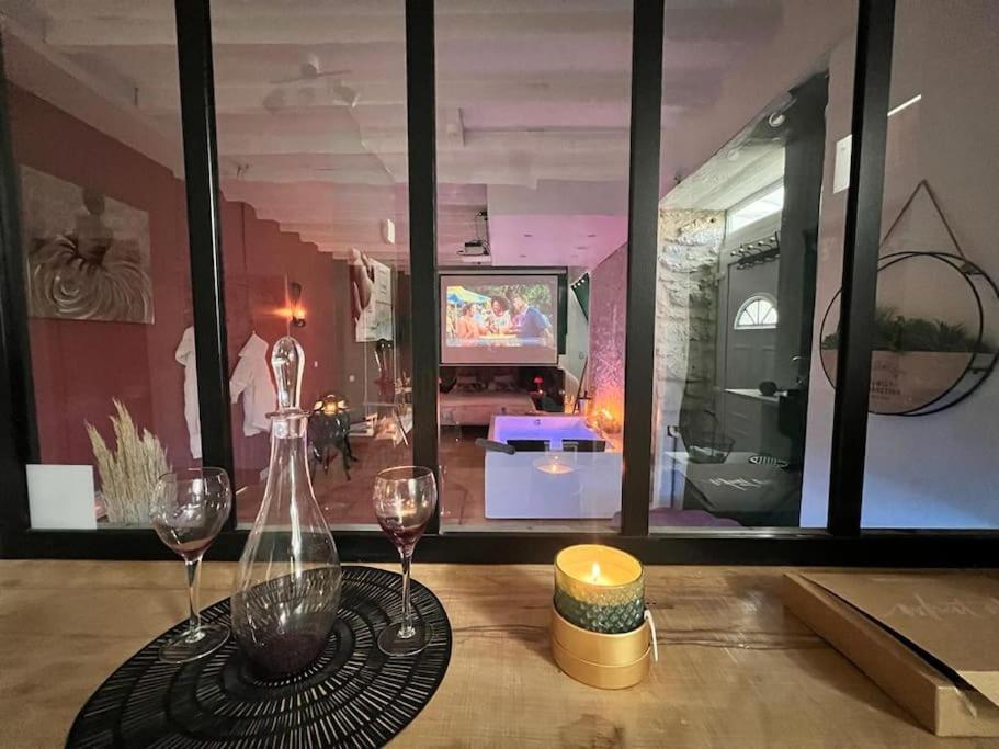 Suite Romance - Jacuzzi Moret-sur-Loing Kültér fotó
